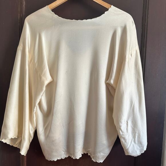 OSCAR de la RENTA | Cream Silk Scallop Edge Boxy wide Sleeve V Neck Blouse Sz 4 - Picture 4 of 5
